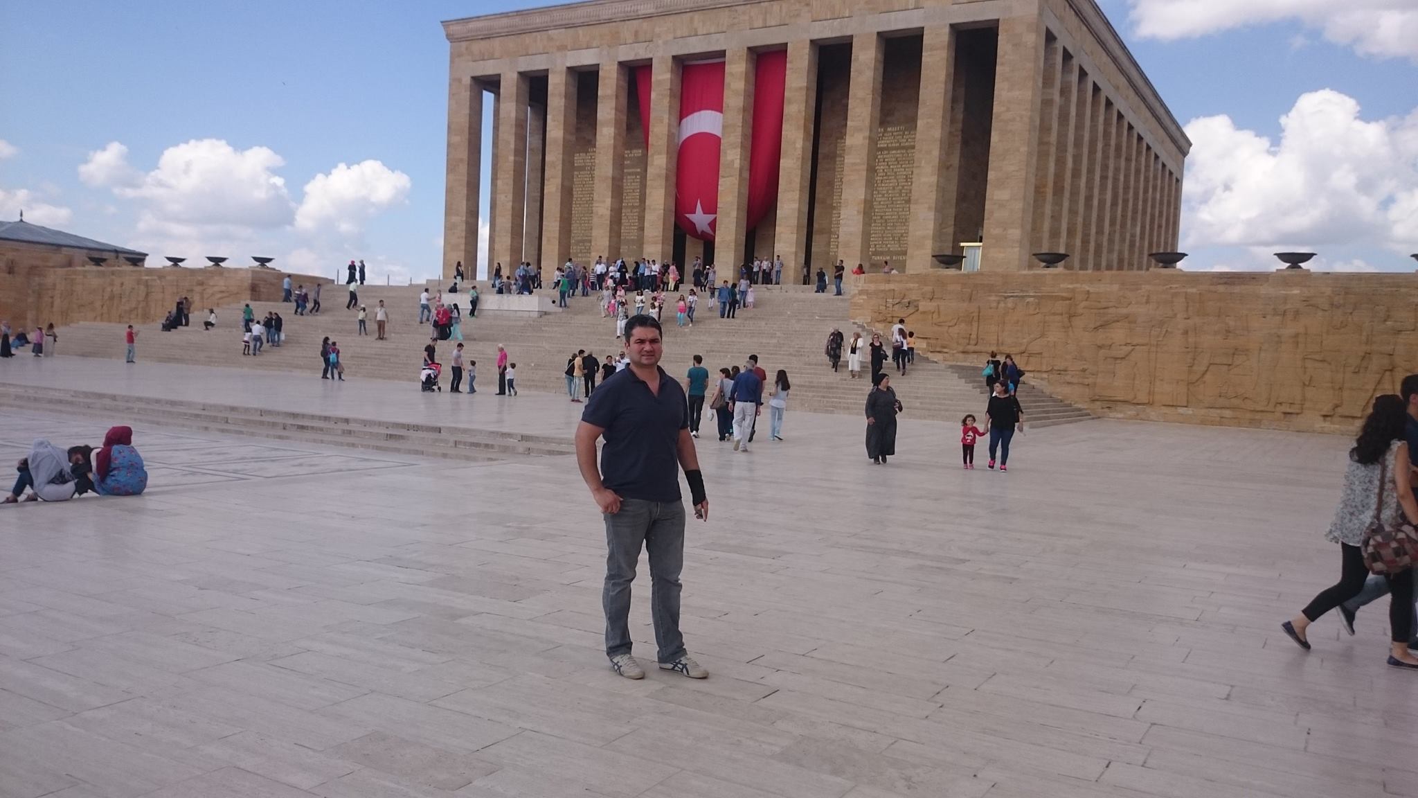 ankara anıtkabir ve alan kardeşim baykalbul.jpg