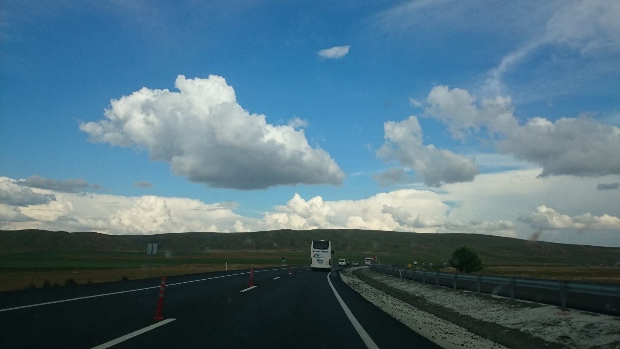 ankara dan adana dönüşü bulutlu yol baykalbul.jpg