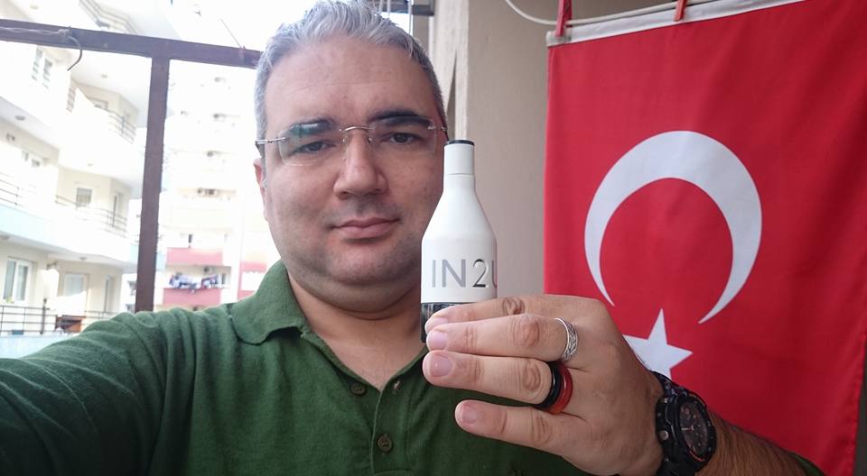 baykal baykalbul calvin klein in2u for him manken resim türk bayrağı k.jpg