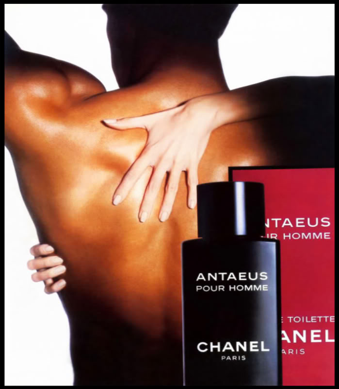 chanel Antaeus vintage reklam afişi bayanın beyaz eli erkeğin sırtında.jpg