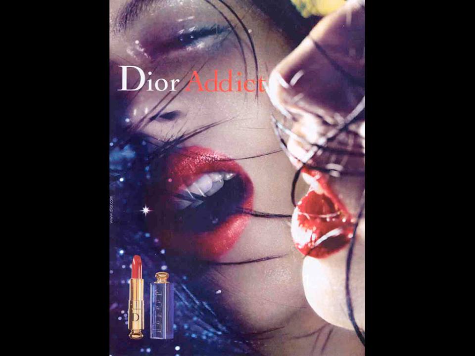 Dior Addict Christian Dior ruj reklamı manken afiş küçük.jpg