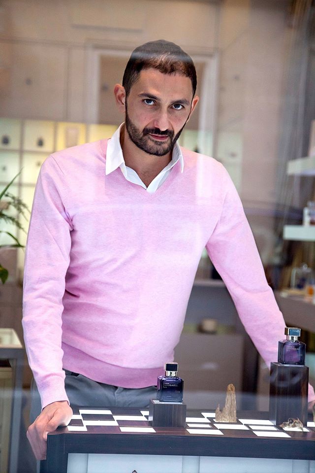 francis-kurkdjian pempe kazakla ud serisi parfümleri santranç gibi damalı üzerinde k.jpg