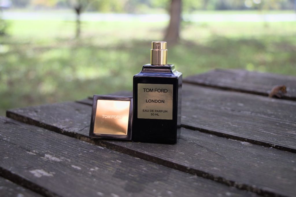 Tom-Ford-London-bottle-and-cap-1024x683.jpg